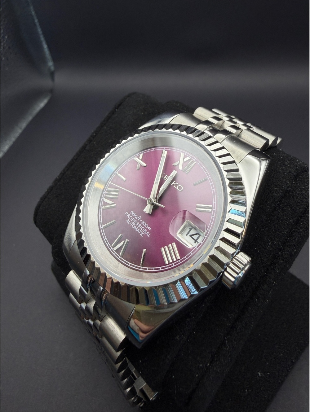 Custom Purple Roman Date Just Watch Mod